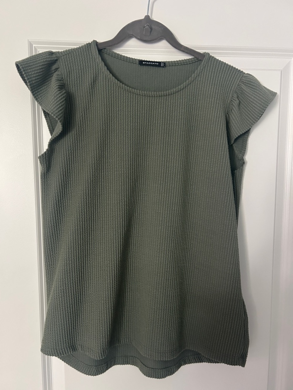 Staccato Olive Textured Ruffle Sleeve Tank Womens Medium Blouse Shirt Top Ribbed